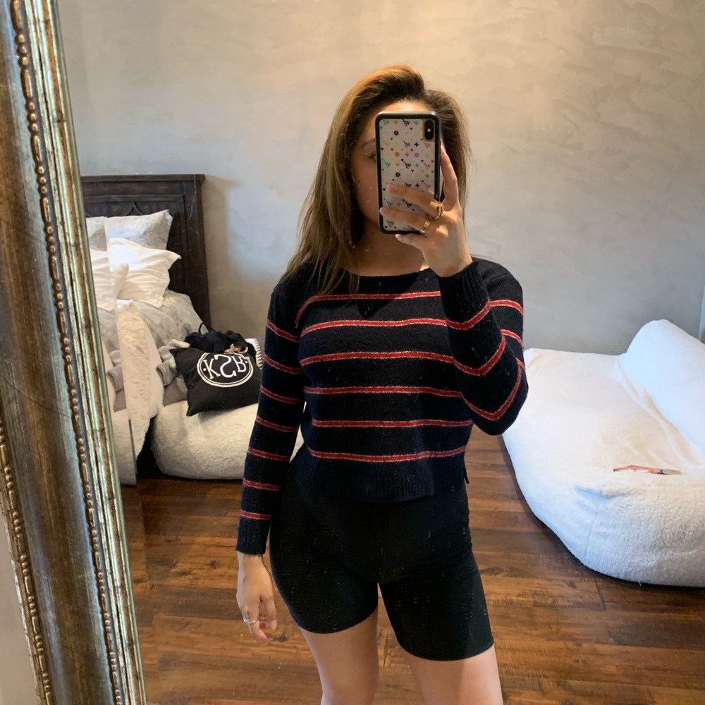 Brandy Melville cropped sweater